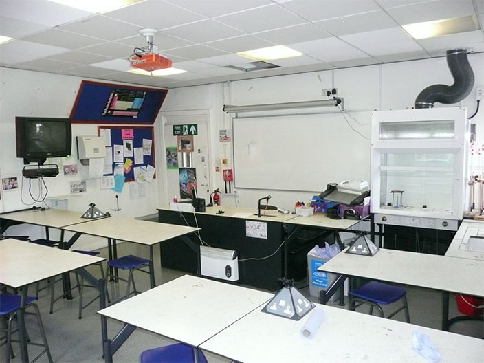 Science classroom picture before refurbishment